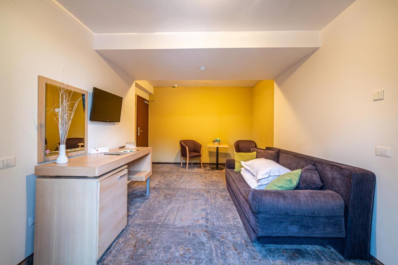Hotel Escalade Poiana Brasov Luaran gambar